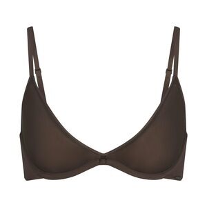 SKIMS WEIGHTLESS SCOOP BRA IN ESPRESSO